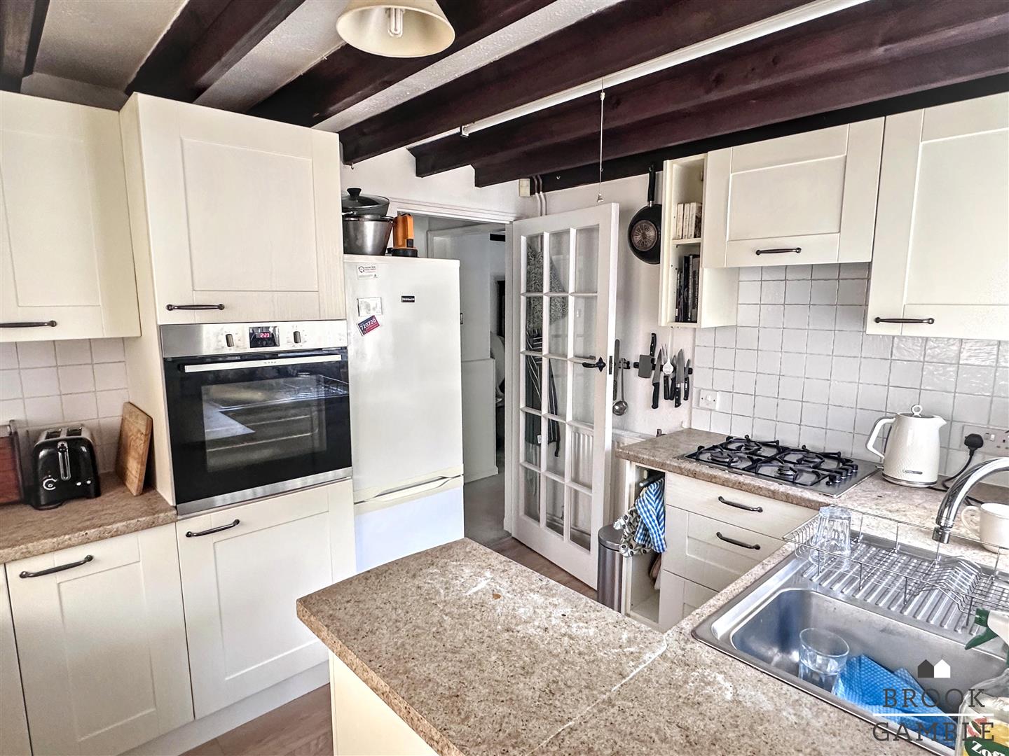 3 Bedroom House. Church Lane in Eastbourne, 14